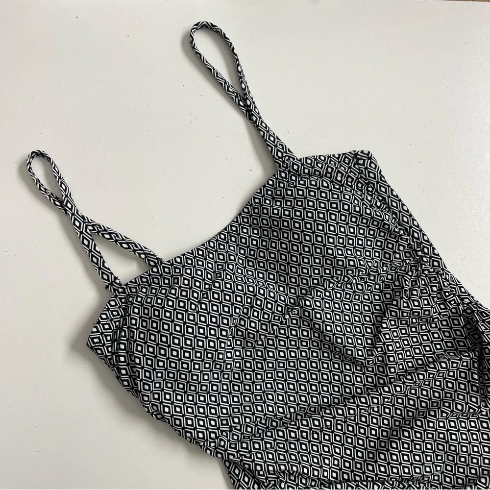 DKNY Swimsuit One Piece Geometric Padded Shelf Bra Ruching Boning Black White - Picture 7 of 16
